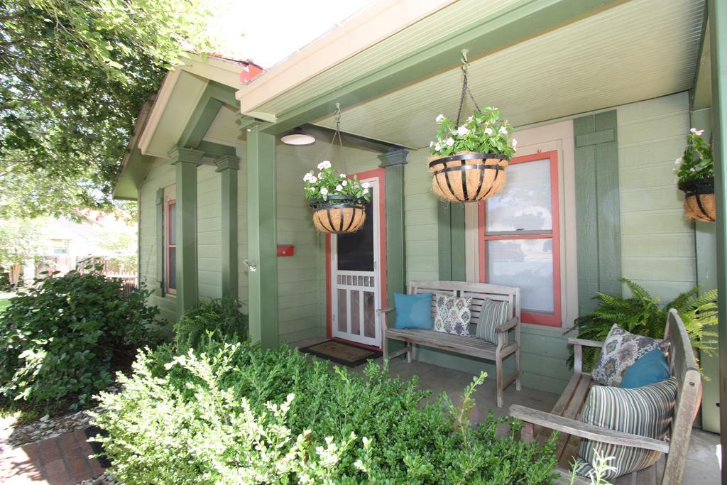 Agape Front Cottage Fredericksburg Exterior foto